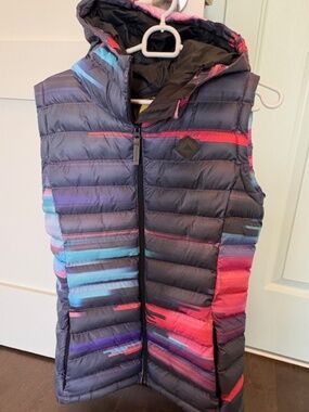 BURTON DriRide Women's sz M hooded sleeveless puffer vest multicolour